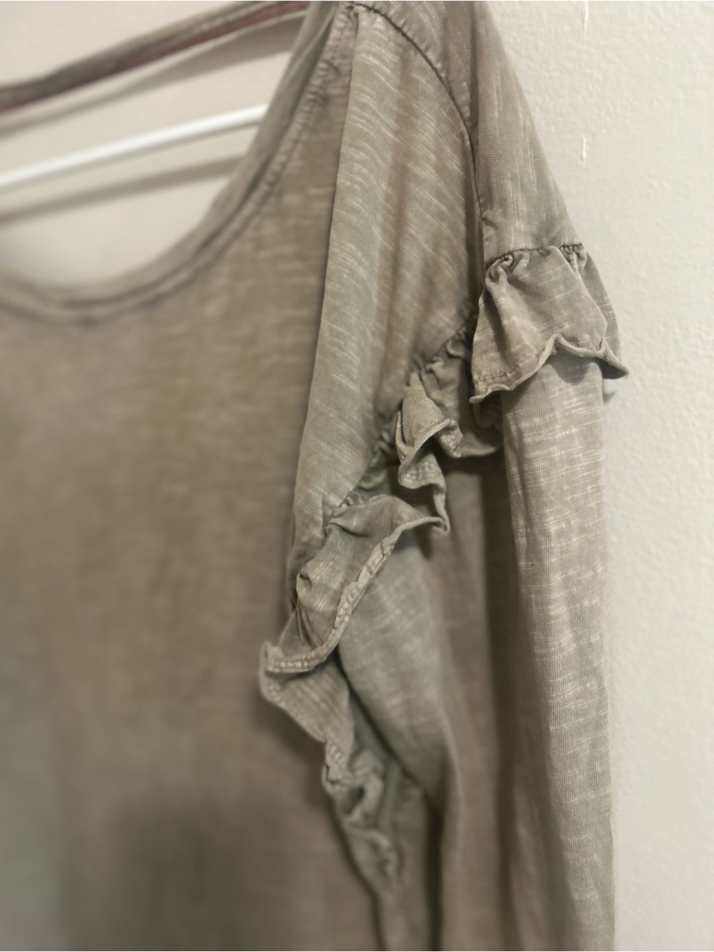 Anthropologie Pilcro Ruffled Open Back Cotton Top M Green Tee Boho - Picture 3 of 6